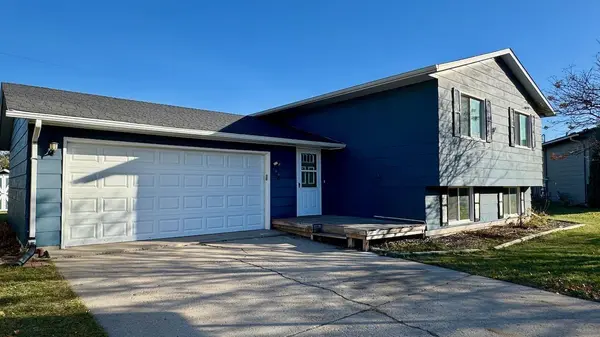 918 Rensvold BLVD, Moorhead, MN 56560