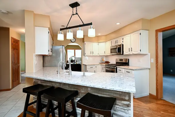 75 Debi Lei DR, Winona, MN 55987