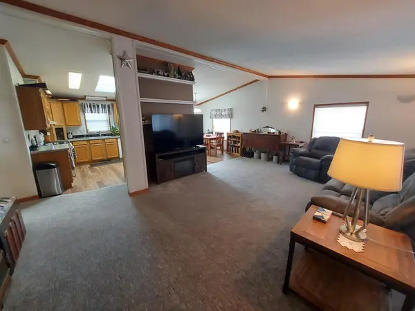 38184 Twin Oaks DR, Avon, MN 56310