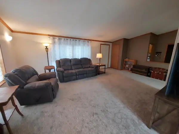 38184 Twin Oaks DR, Avon, MN 56310