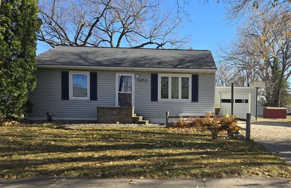 1430 N Park ST, Fairmont, MN 56031