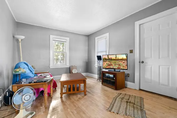828 Iroquois AVE, Saint Paul, MN 55119