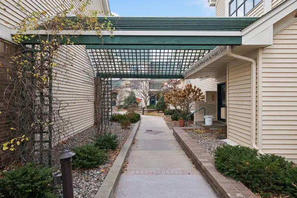 7610 York AVE S #3302, Edina, MN 55435