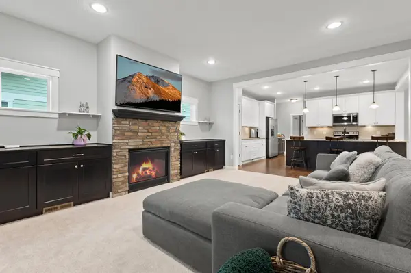 15563 Duck Trail LN, Apple Valley, MN 55124