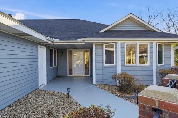 1130 Lois CT, Shoreview, MN 55126
