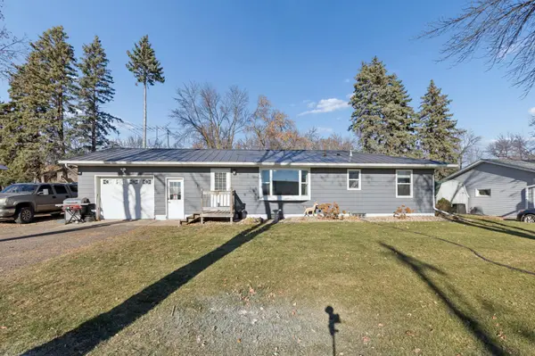 220 Baker AVE E, Winsted, MN 55395