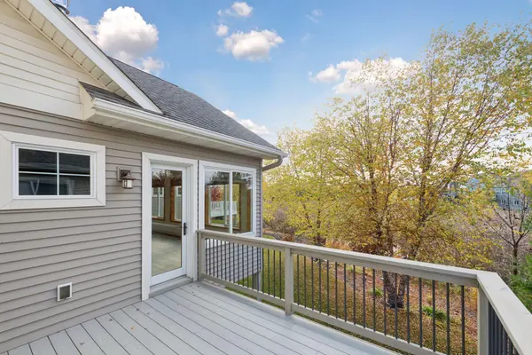 1360 Shadywood LN, Waconia, MN 55387