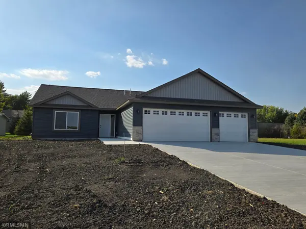 807 Pond View DR, Arlington, MN 55307