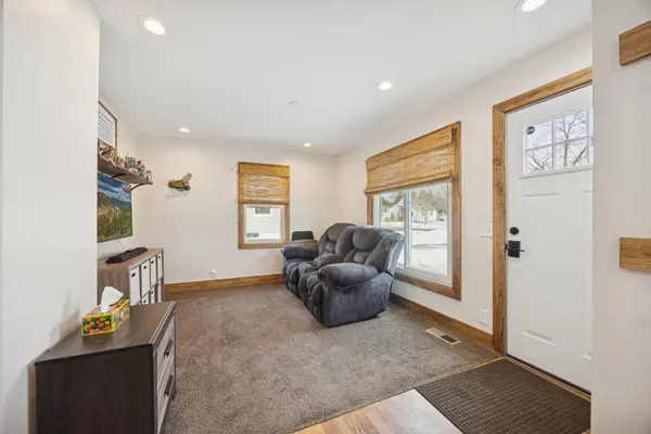 511 N Swift AVE, Litchfield, MN 55355