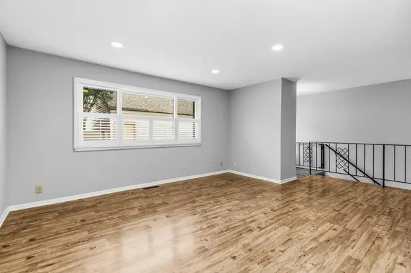 5546 Meister RD, Fridley, MN 55432