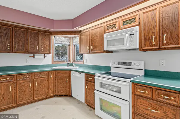 2231 Queens DR, Woodbury, MN 55125