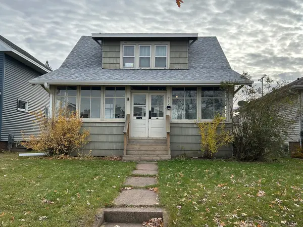 910 N 20th ST, Superior, WI 54880