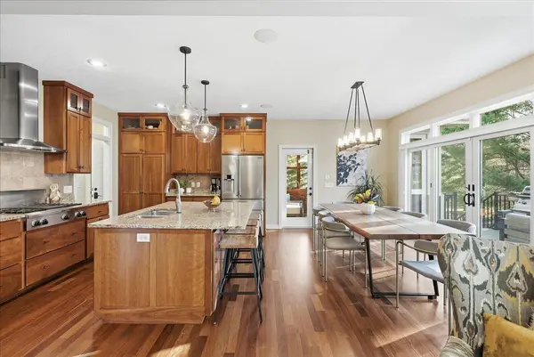 741 Mount Curve Chase, Hudson, WI 54016