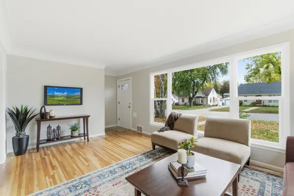 4213 Islemount PL, Robbinsdale, MN 55422
