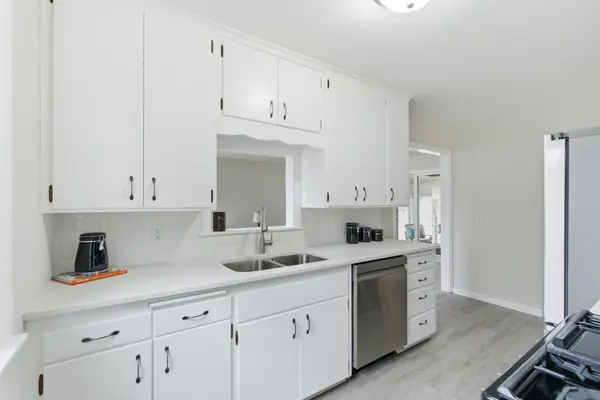 4213 Islemount PL, Robbinsdale, MN 55422
