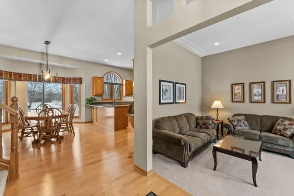 534 Linden LN, Lino Lakes, MN 55014