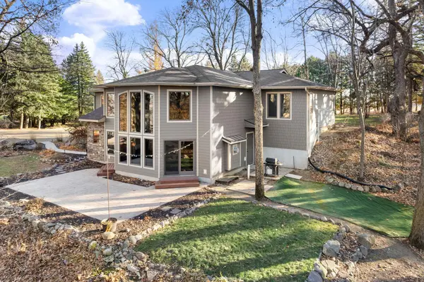 72203 Wineglass RD, Albert Lea, MN 56007