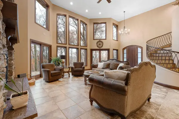 72203 Wineglass RD, Albert Lea, MN 56007