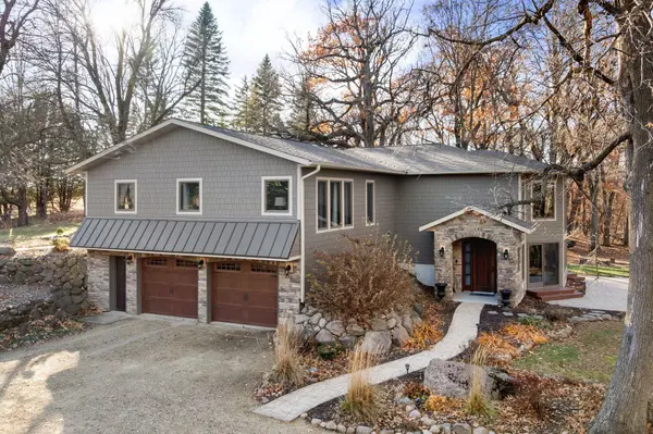 72203 Wineglass RD, Albert Lea, MN 56007