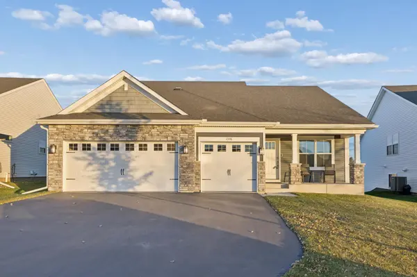 1336 Chestnut CIR,  Carver,  MN 55315