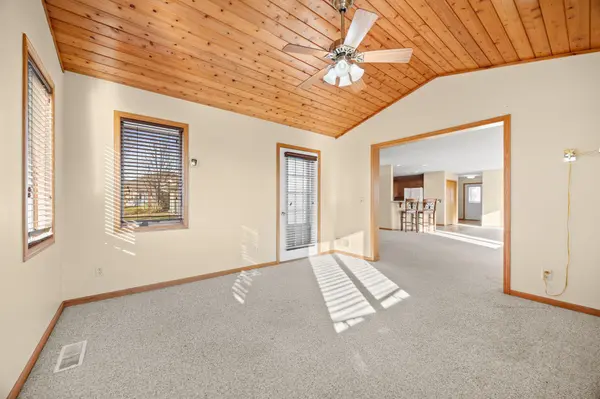 417 Circle View DR, Dassel, MN 55325