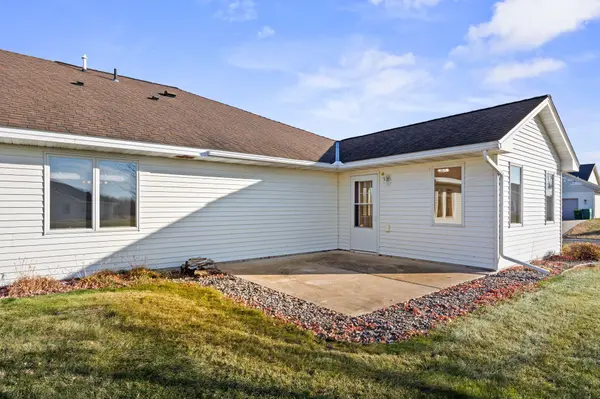 417 Circle View DR, Dassel, MN 55325
