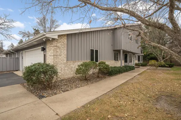 1166 Kingsley CT S,  Mendota Heights,  MN 55118