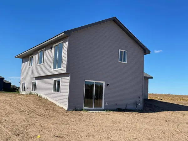 3462 328th AVE NE, Cambridge, MN 55008