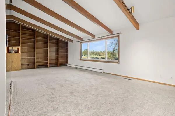909 Southwood DR S, Fargo, ND 58103