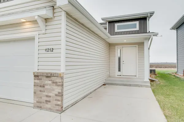 4212 14th AVE S, Moorhead, MN 56560