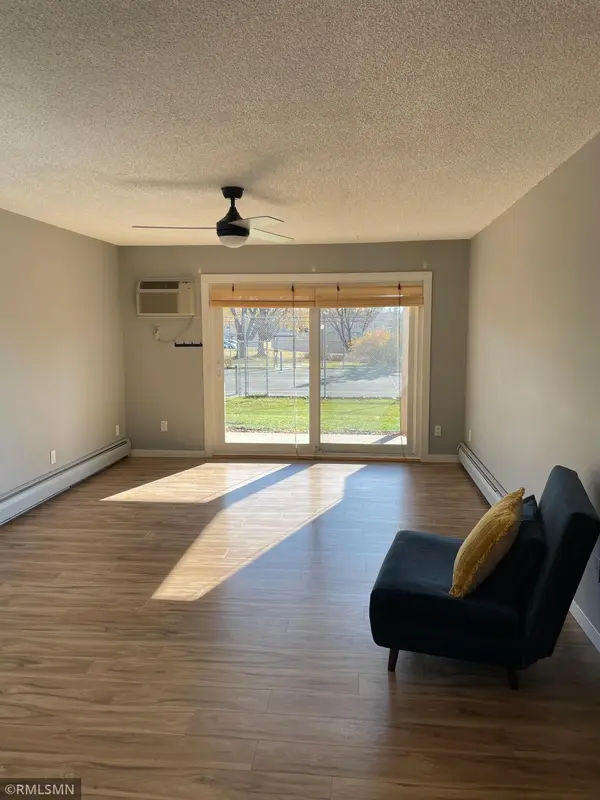 2800 Hillsboro AVE N #105, New Hope, MN 55427