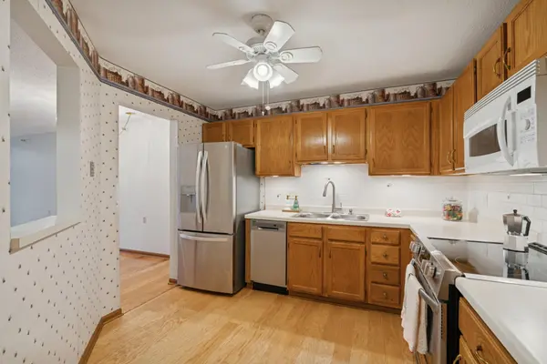 500 County Road B W #122, Roseville, MN 55113