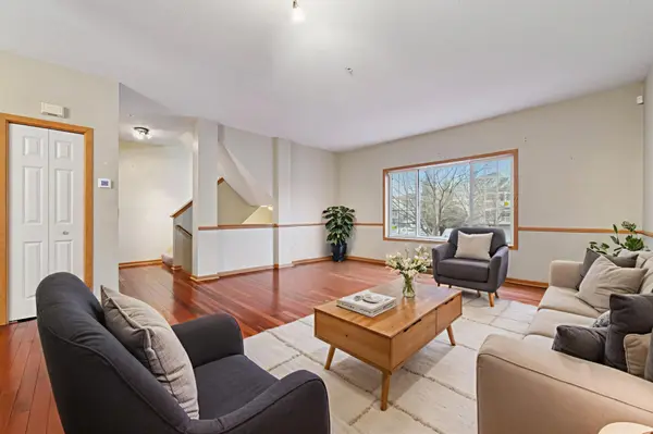 725 Fairfield CIR, Hopkins, MN 55305