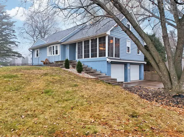 7021 34th AVE N, Crystal, MN 55427