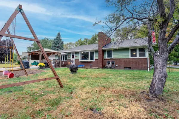 5337 Sailor LN,  Brooklyn Center,  MN 55429