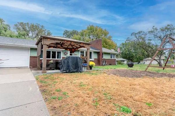 5337 Sailor LN, Brooklyn Center, MN 55429