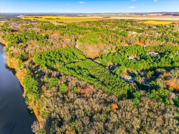 6851 N 550th ST, Menomonie, WI 54751