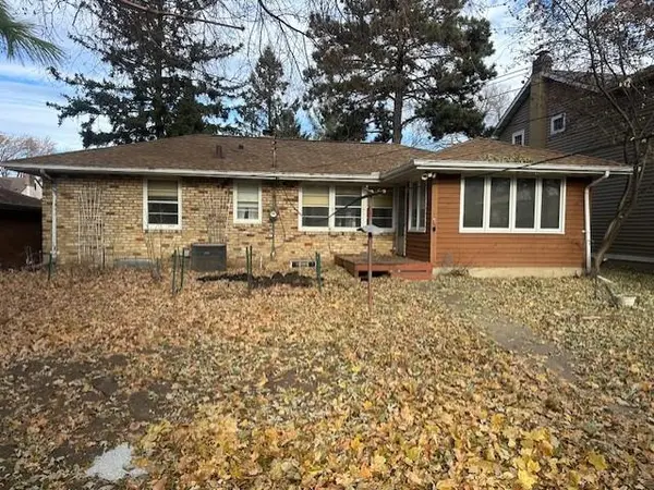 1606 Pinehurst AVE, Saint Paul, MN 55116