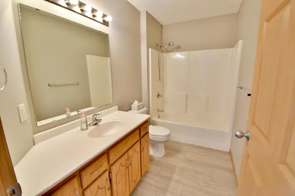 939 Cypress RD #4, Saint Cloud, MN 56303