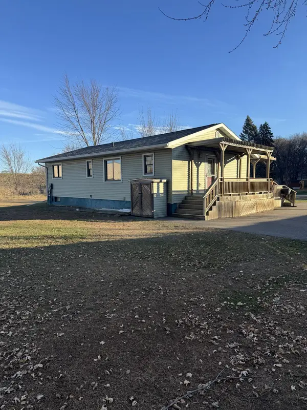 1709 Crestview DR, Little Falls, MN 56345