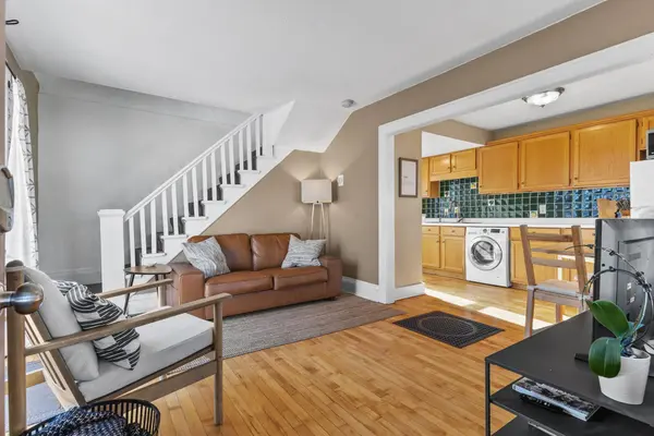 631 E 42nd ST, Minneapolis, MN 55407