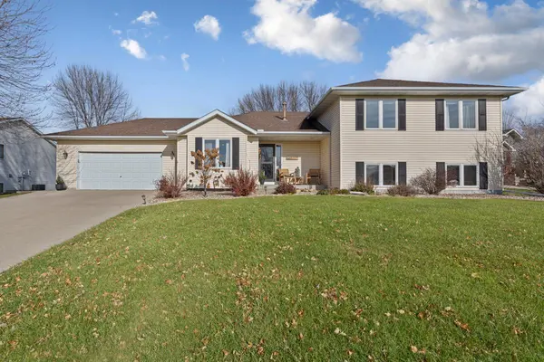 405 Thomas DR, Eagle Lake, MN 56024