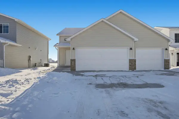 6242 87th AVE S, Horace, ND 58047