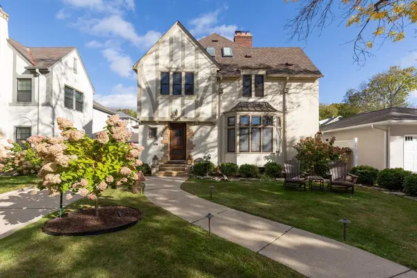4025 Dupont AVE S, Minneapolis, MN 55409