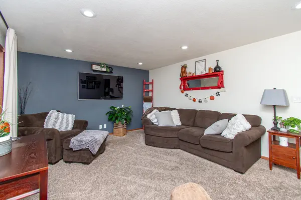706 Rensvold BLVD, Moorhead, MN 56560