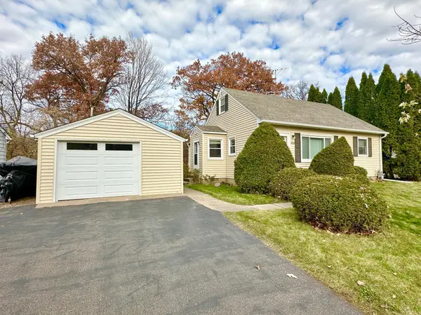 6116 Ridge DR, Woodbury, MN 55125