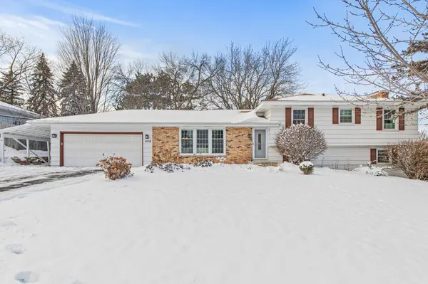 9116 Poplar Bridge RD, Bloomington, MN 55437