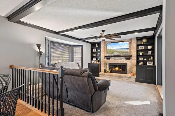 1746 Interlachen Bay, Woodbury, MN 55125