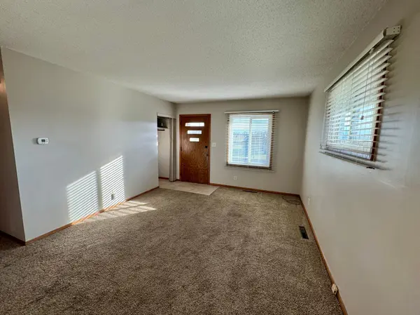 303 6th AVE SW, Stewartville, MN 55976