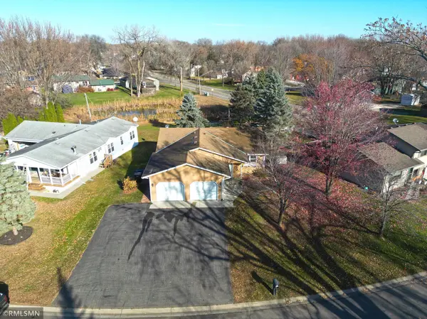 210 Knollwood ST W, Annandale, MN 55302